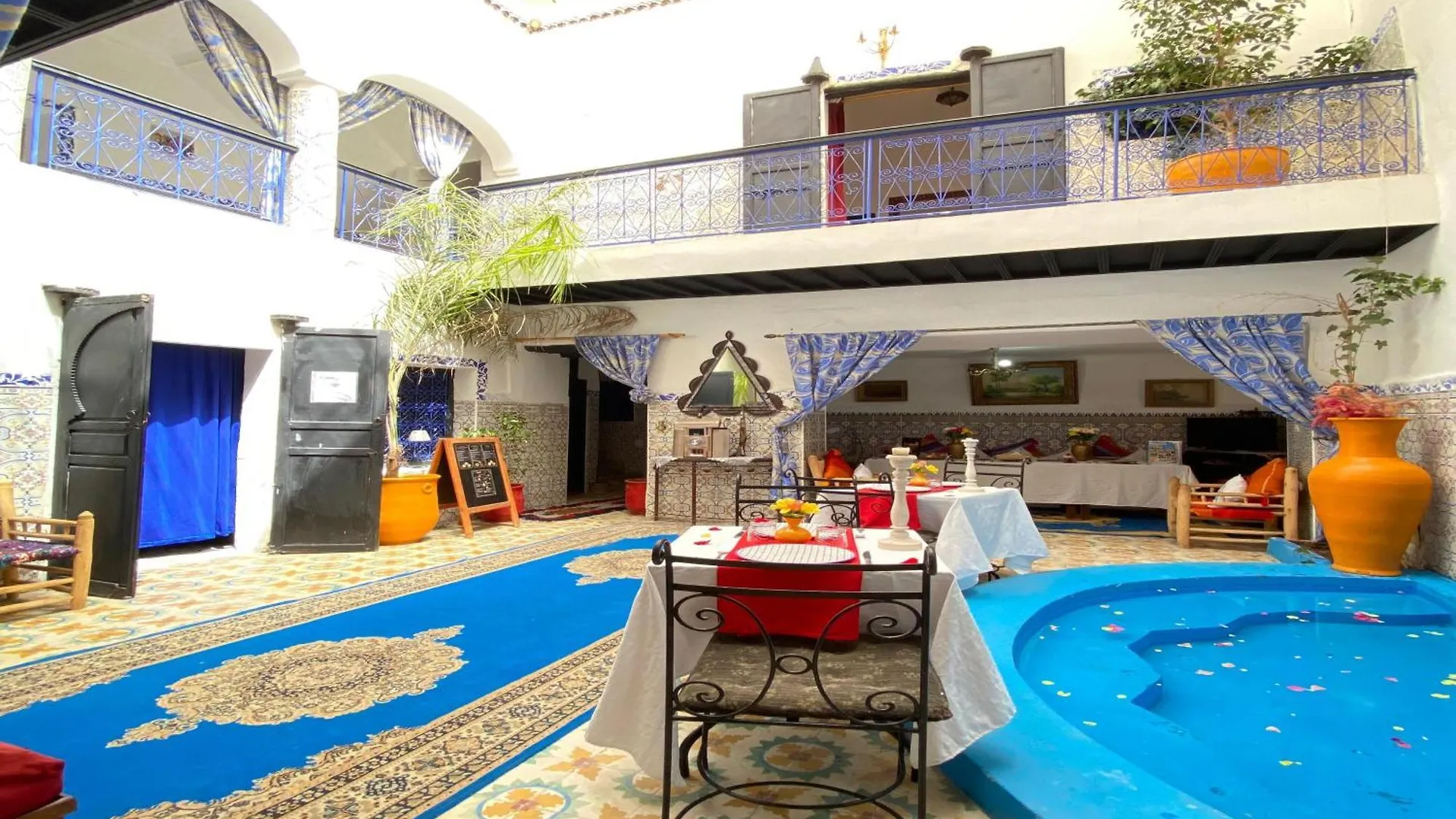 Riad Lazord De Marrakech Entier Marrakesh Holiday home